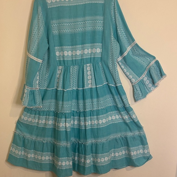 Beautiful Teal and White Patterned Dress - Picture 7 of 8